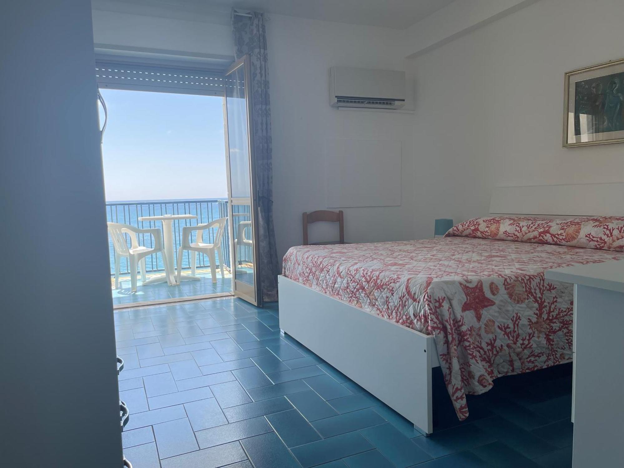 Hotel Ristorante Mareblu Amantea Εξωτερικό φωτογραφία