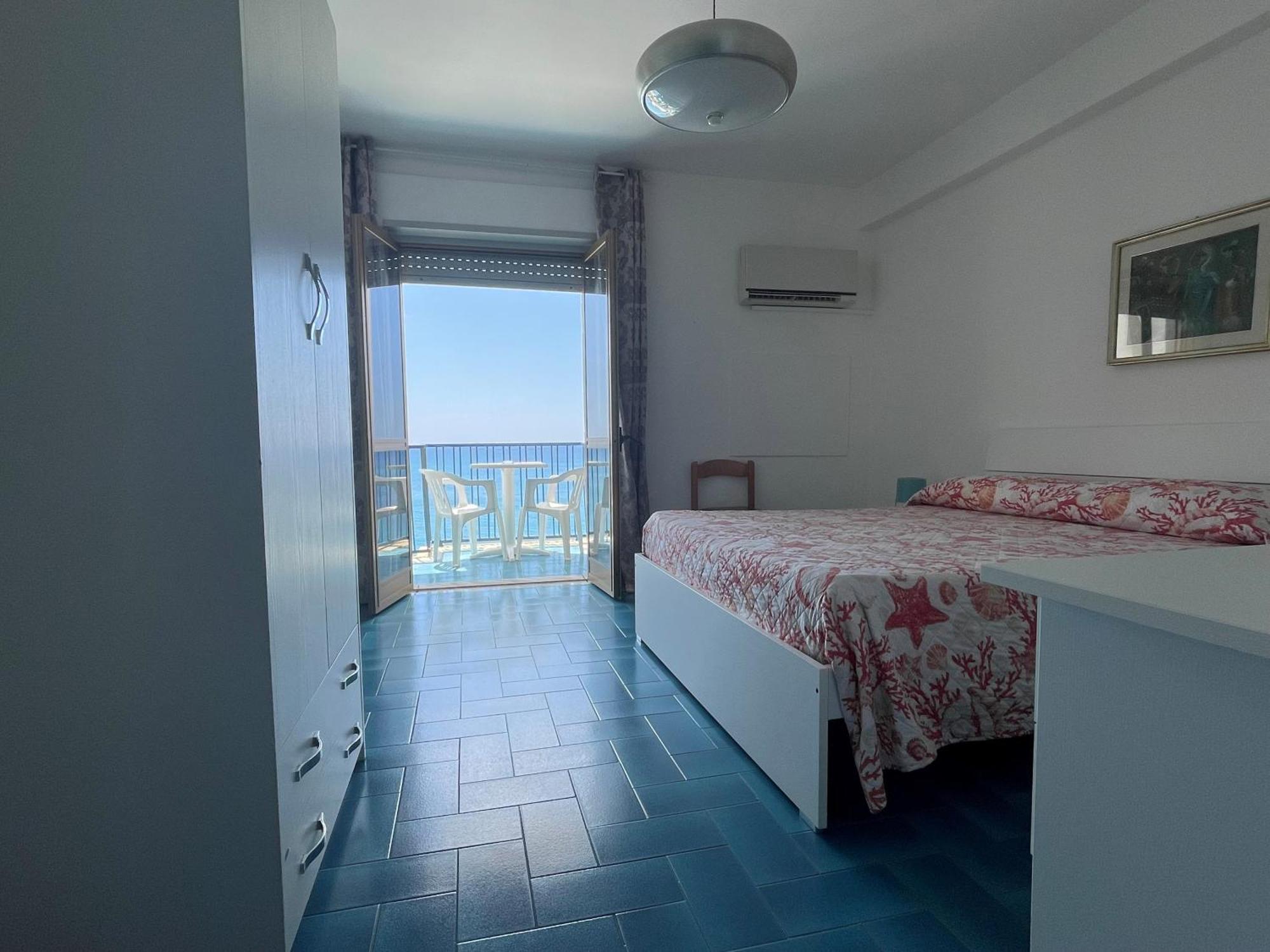 Hotel Ristorante Mareblu Amantea Εξωτερικό φωτογραφία
